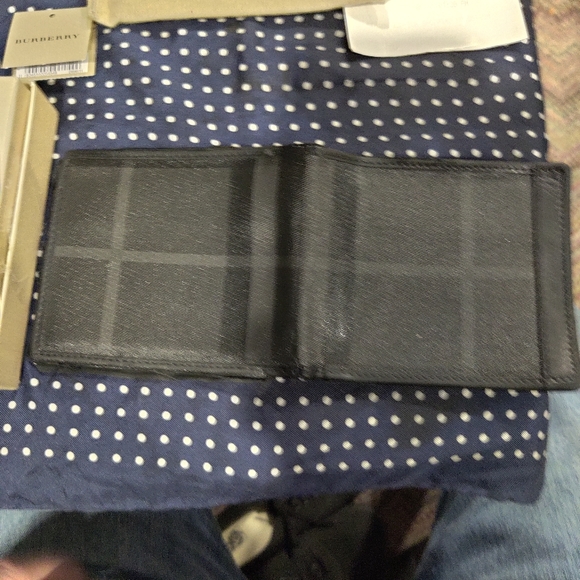 Used Burberry Wallet With all tags and box. - Picture 6 of 15